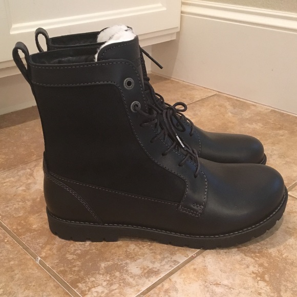 Birkenstock Shoes - Birkenstock Gilford shearling boots, size 40 💝